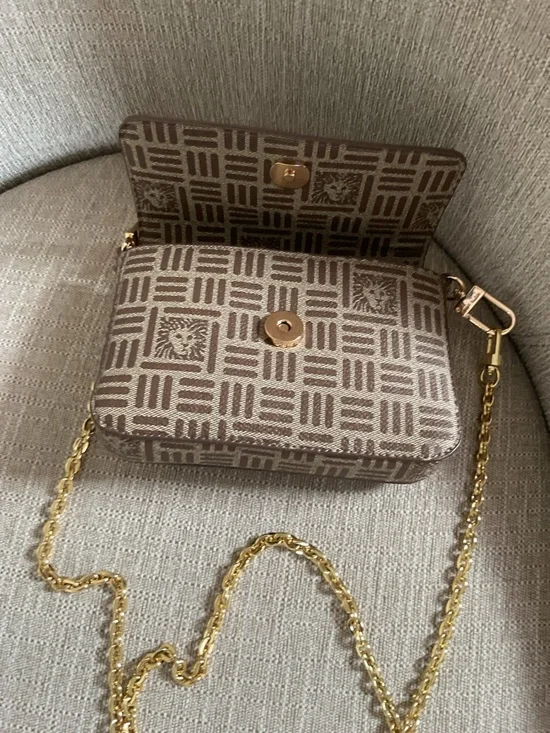 Anne Klein small purse with long chain - Picture 4 of 5